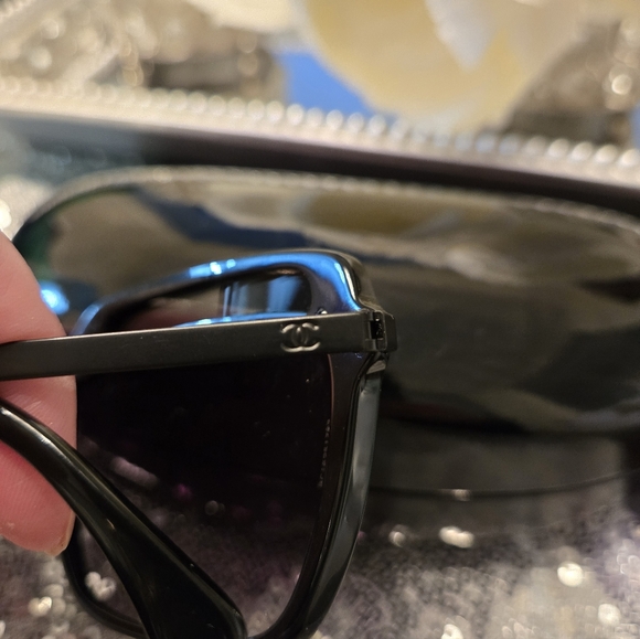 CHANEL Cloud Series  AUTHENTIC Oversized Sunglasses In Excellent Condition 5378 - Picture 5 of 9